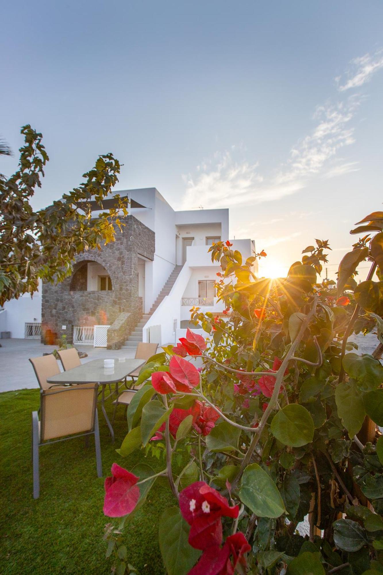 Santorini Villatzio Suites Messaria  Ngoại thất bức ảnh
